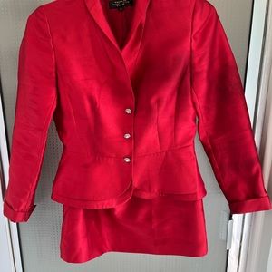 Tahari Luxe 2pc Suit.  Red